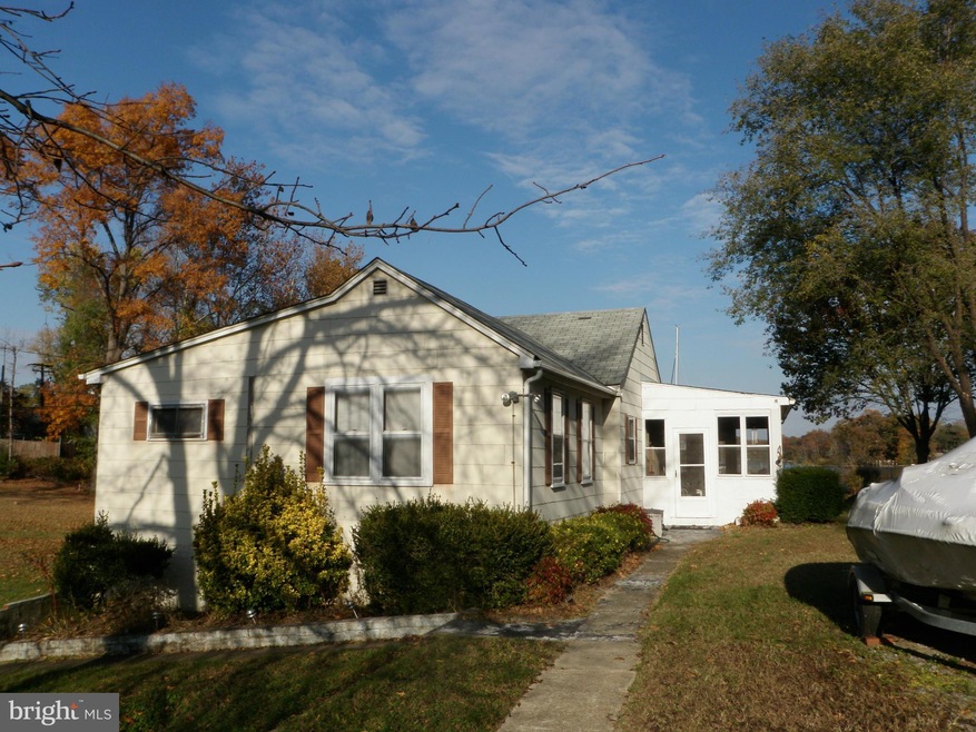 1220 Meadow View Rd, Pasadena, MD 21122 - photo 1