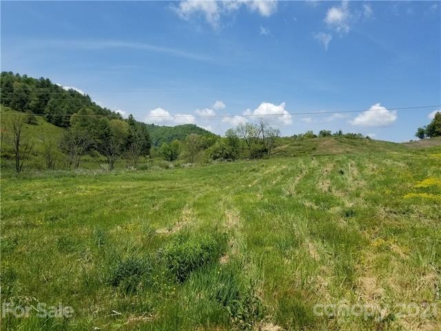 560 Mckinney Rd, Burnsville, NC 28714 - photo 1