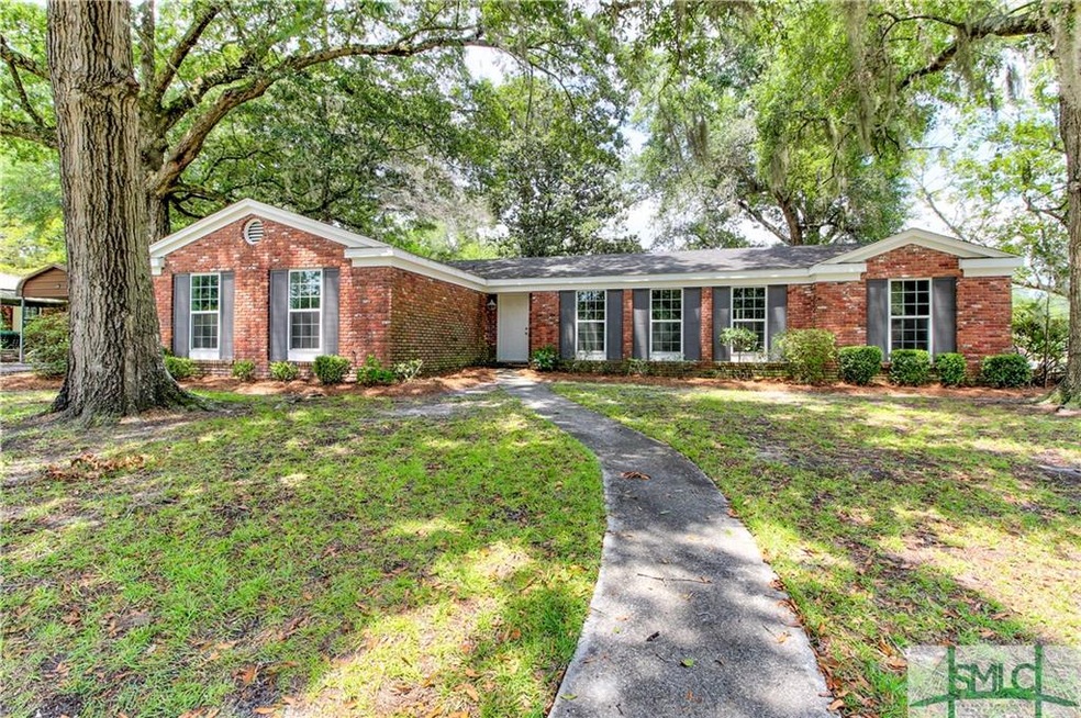 302 W 4th St, Springfield, GA 31329 - photo 1