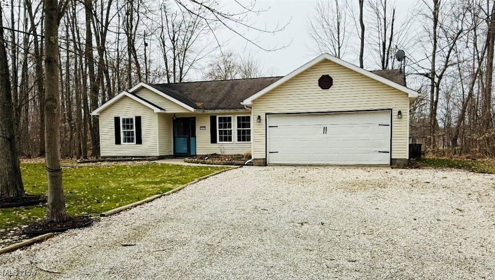 2000 Flame Lake Dr, Roaming Shores, OH 44084 - photo 1