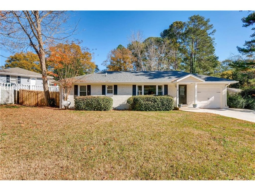 Renovated Ranch in Forest Hills!