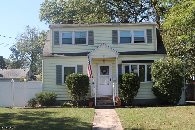 135 Stephenson Ave, Middlesex, NJ 08846 - photo 1