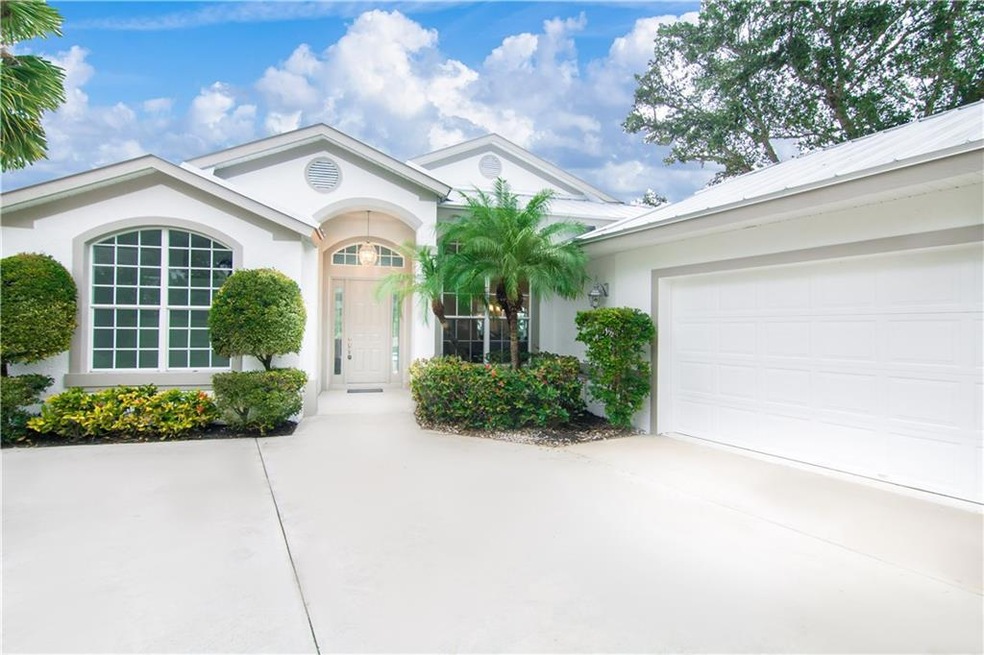1455 NE Oak Bluff Ln, Jensen Beach, FL 34957 - photo 1