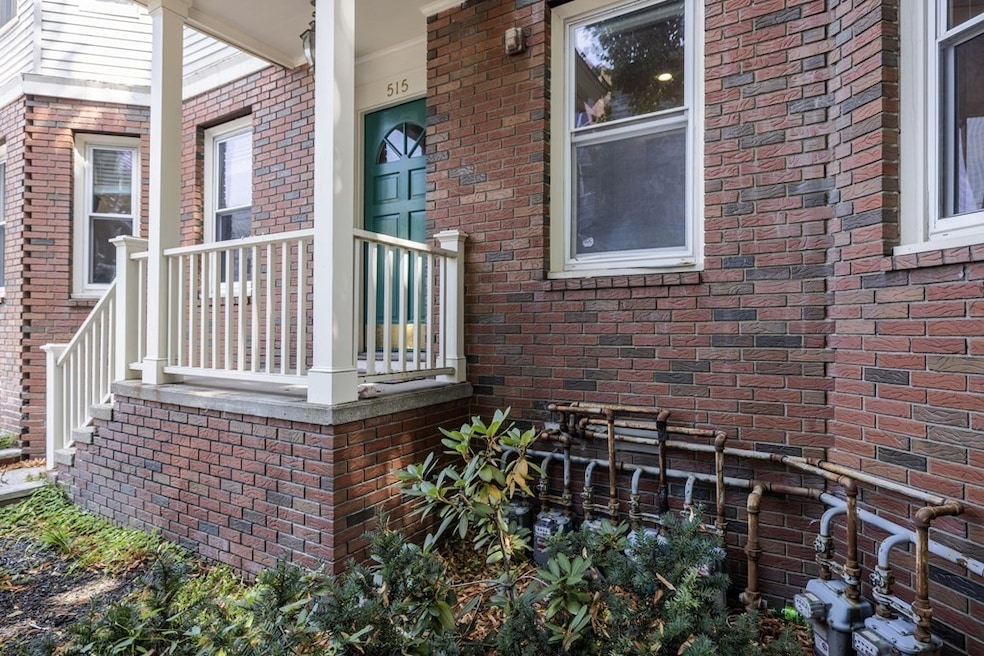 515 Green St unit 2, Cambridge, MA 02139 - photo 1