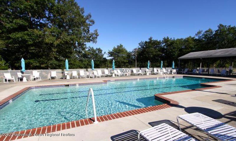 Fawn Lakes Pool