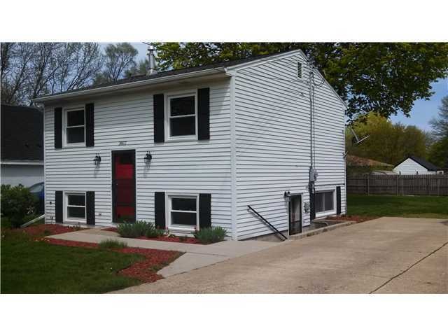 3817 Burchfield Dr, Lansing, MI 48910 - photo 1