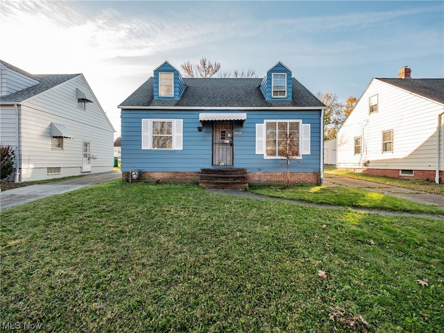 20608 Hansen Rd, Maple Heights, OH 44137 - photo 1