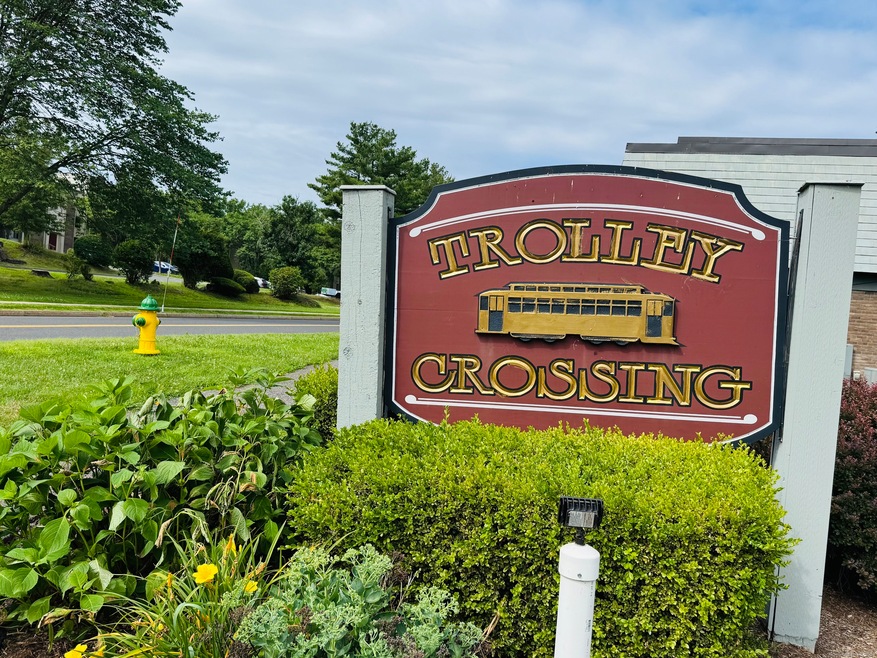 93 Trolley Crossing Ln, Middletown, CT 06457 - photo 1