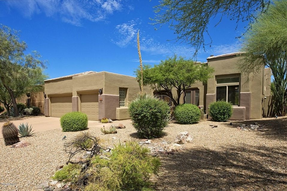 001_Beautiful Curb Appeal