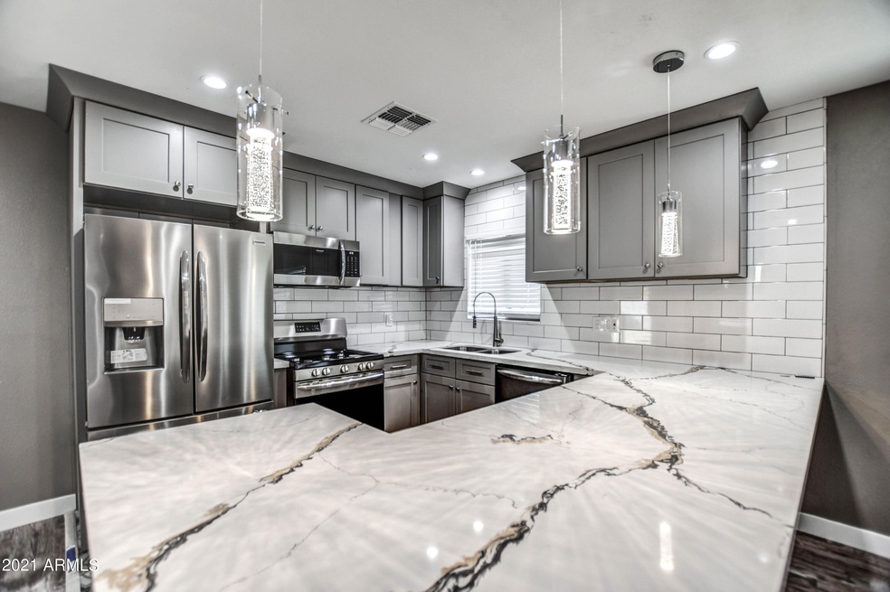 KITCHEN 4