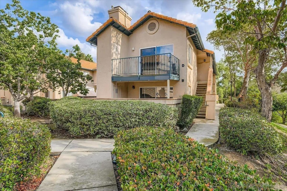 11313 Avenida de Los Lobos unit B, San Diego, CA 92127 - photo 1