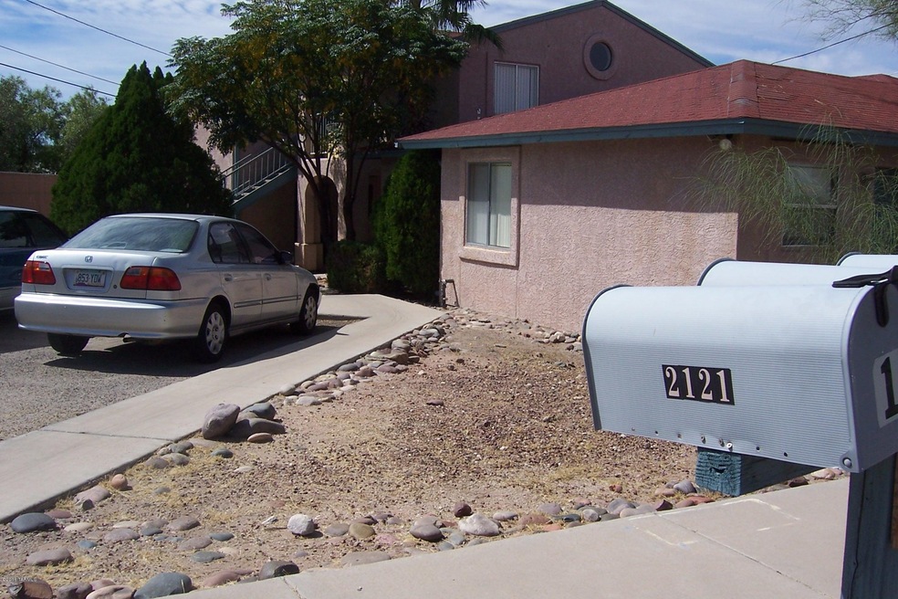 2121 N Calle Chico unit 2, Tucson, AZ 85705 - photo 1