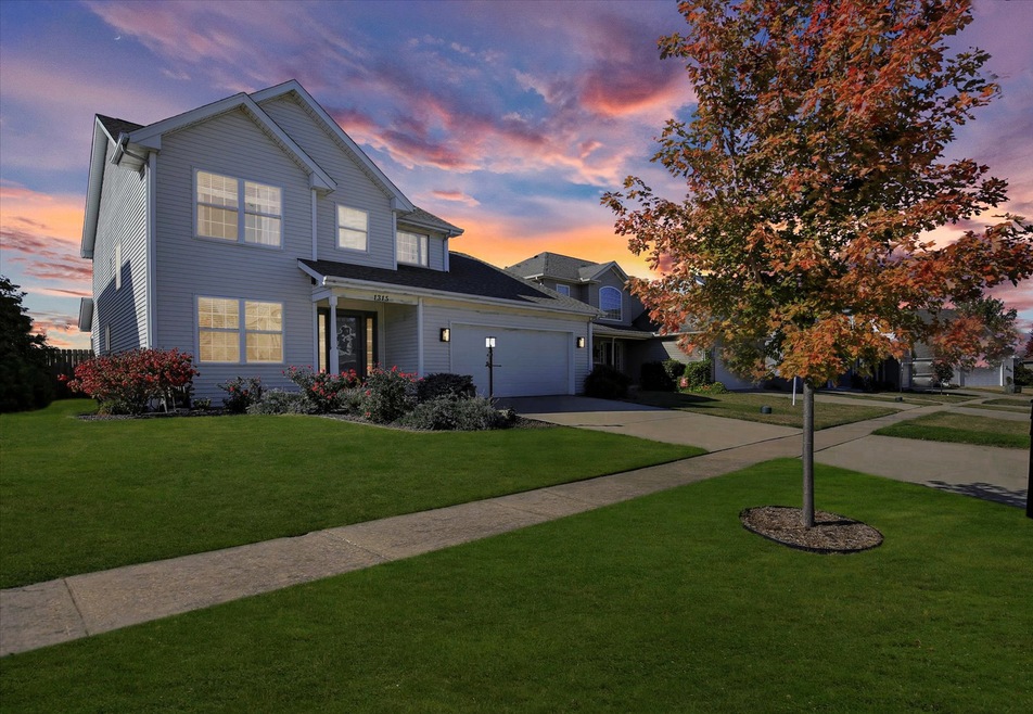 1315 W Ridge Ln, Champaign, IL 61822 - photo 1