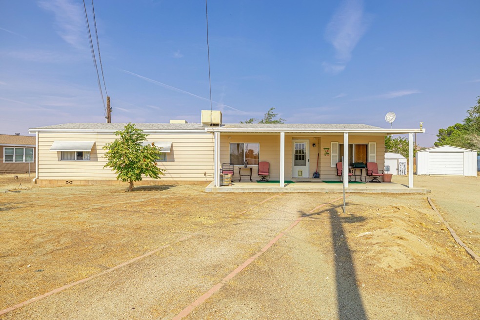 5537 Leona Ln, Rosamond, CA 93560 - photo 1
