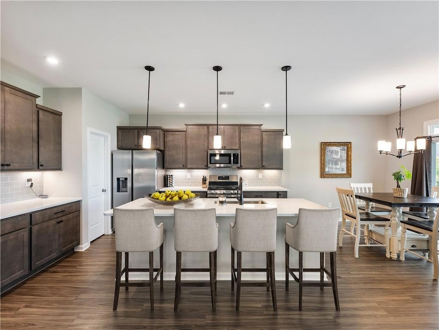 627 Michigan Cir, Hoschton, GA 30548 - photo 1