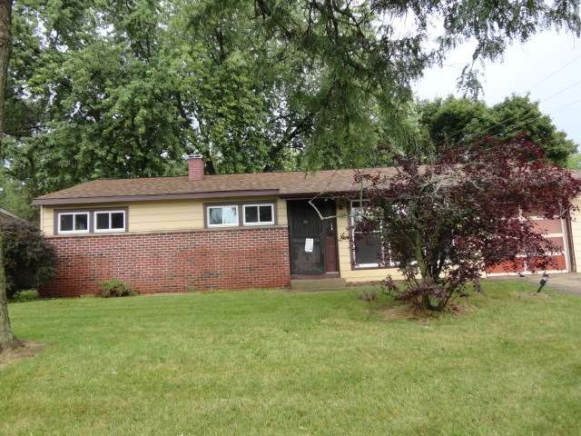 102 Del Rio Rd, Carpentersville, IL 60110 - photo 1