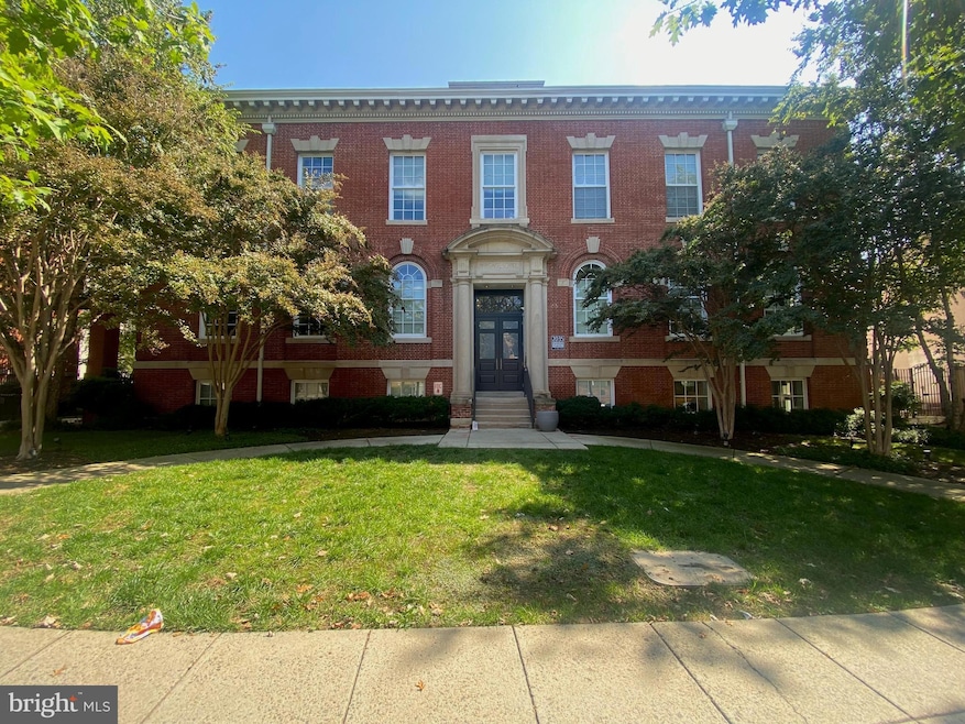 For Rent $2,400/month