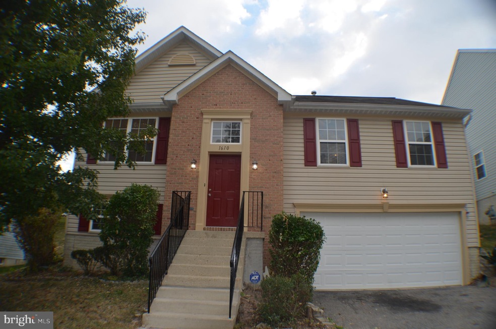 1610 Shady Glen Dr, District Heights, MD 20747 - photo 1
