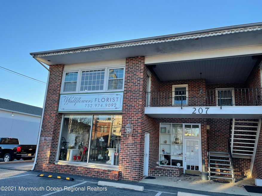 207 New Jersey 71 unit 2, Spring Lake, NJ 07762 - photo 1
