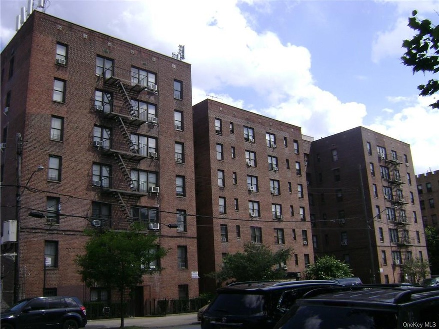 2860 Bailey Ave unit 2C, Bronx, NY 10463 - photo 1
