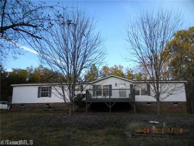 949 Poplar Springs Rd, Statesville, NC 28625 - photo 1