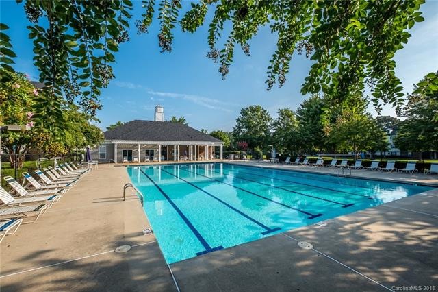 Awesome Olympic-style pool and clubhouse to invite