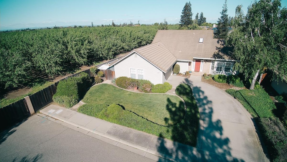 87 Willowood Dr, Oakdale, CA 95361 - photo 1