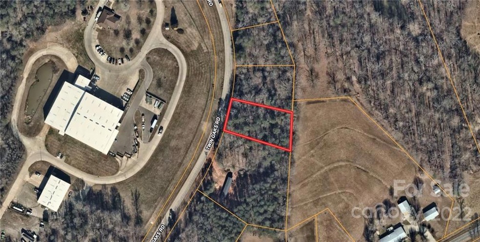 377 Twin Oaks Rd, Statesville, NC 28625 - photo 1