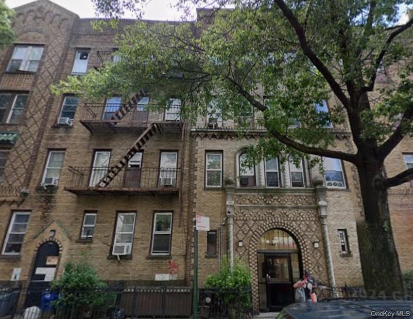 92-02 37th Ave unit 2C, Flushing, NY 11372 - photo 1