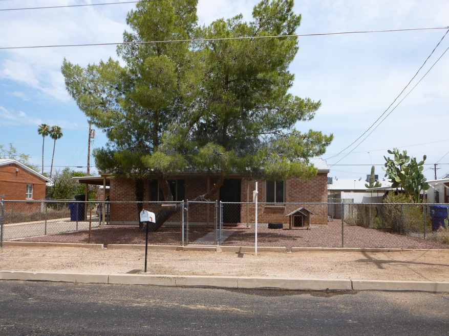 706 Benton
