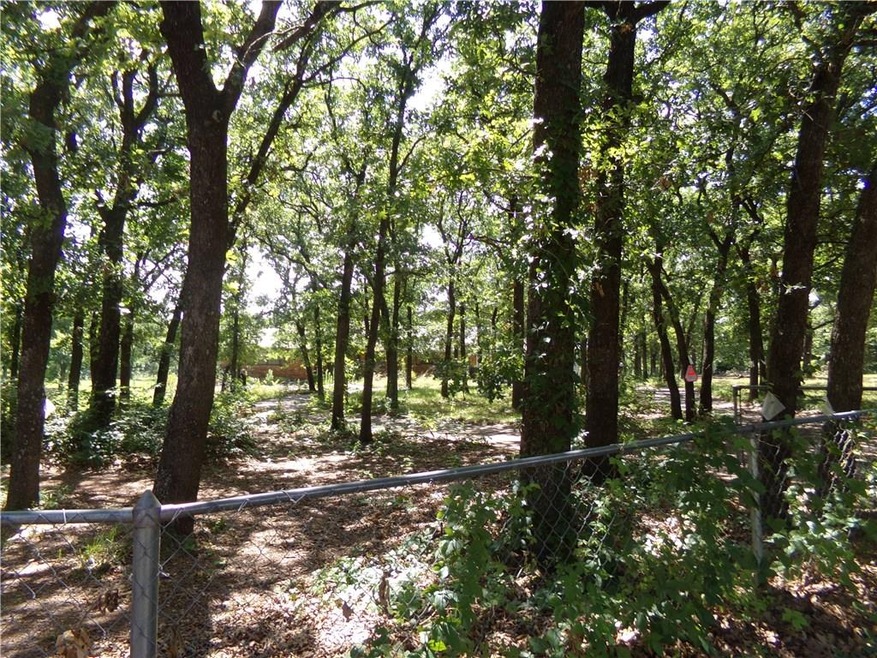 4 Woodcrest, Shawnee, OK 74804 - photo 1