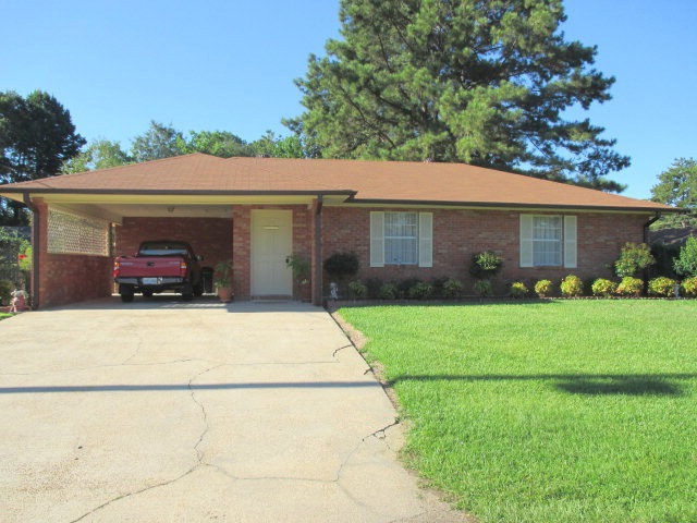 1503 Stewart St, McComb, MS 39648 - photo 1