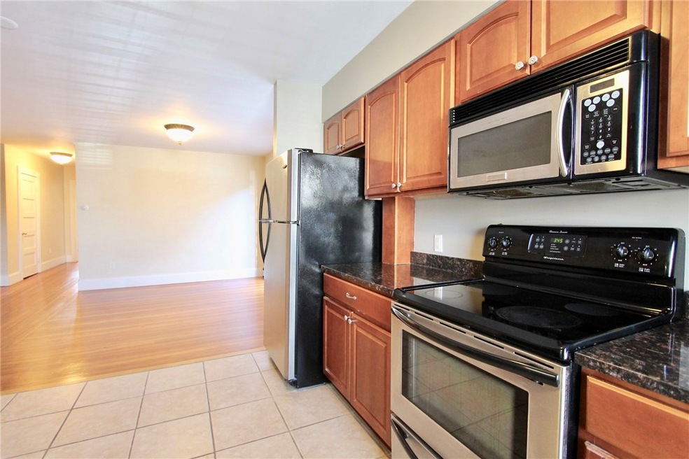 108 Broadway unit 2C, Newport, RI 02840 - photo 1