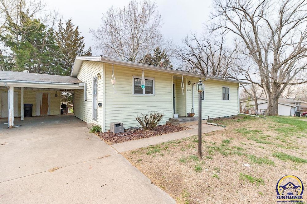 2105 SW 66th St, Topeka, KS 66619 - photo 1