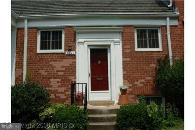 3241 Martha Custis Dr unit 847, Alexandria, VA 22302 - photo 1