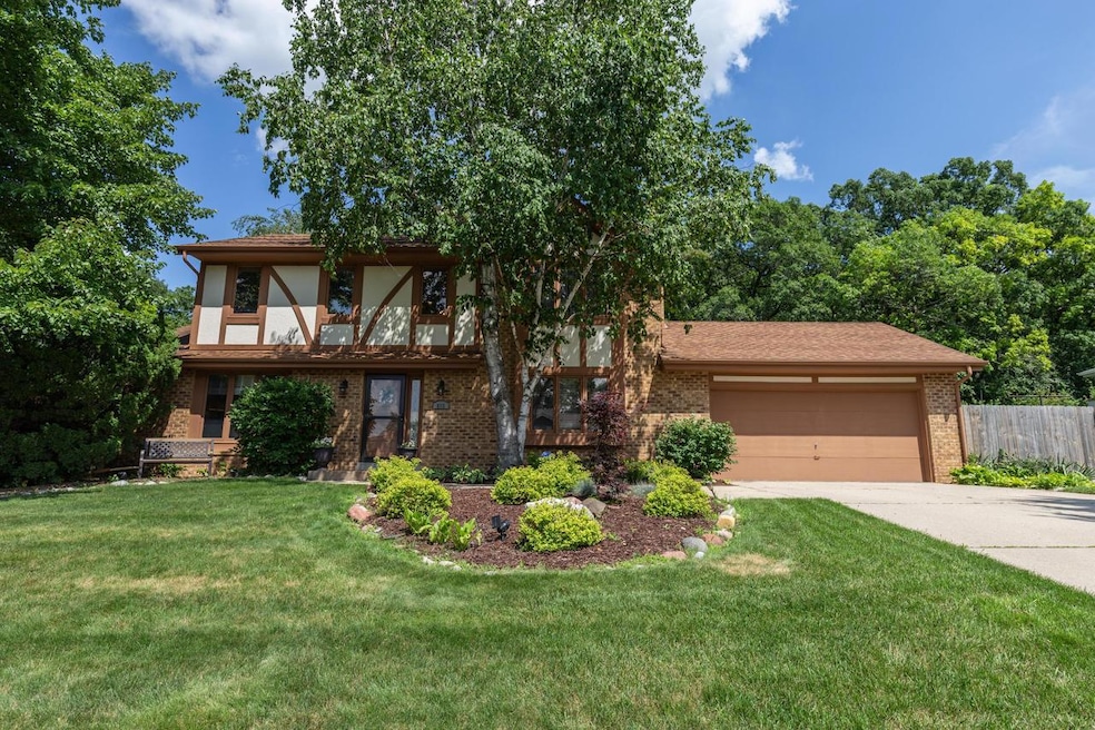 Stunning Colonial!
