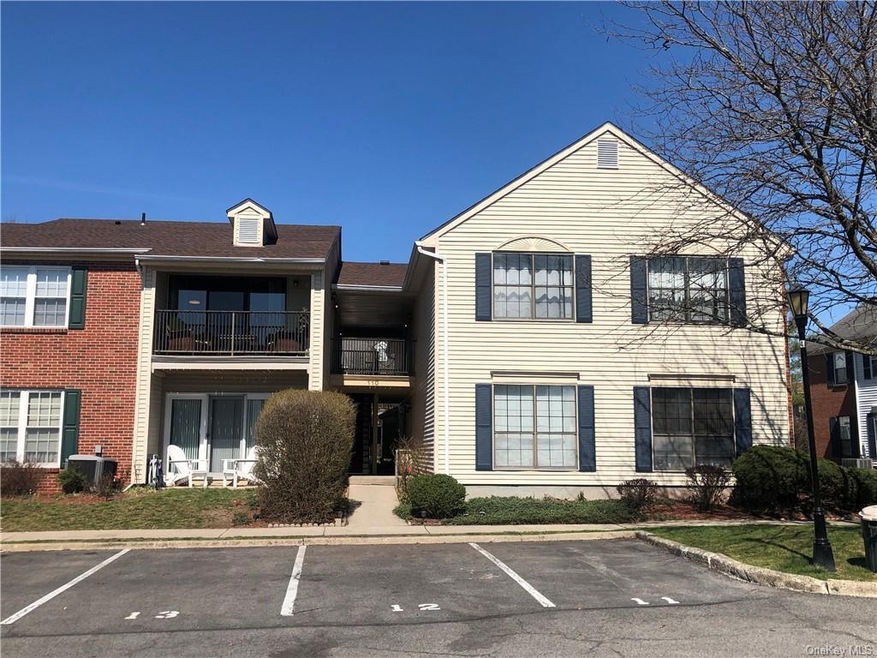 110 Cartwheel Ct unit 14, Washingtonville, NY 10992 - photo 1