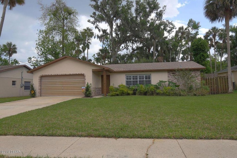 44 Laurel Oaks