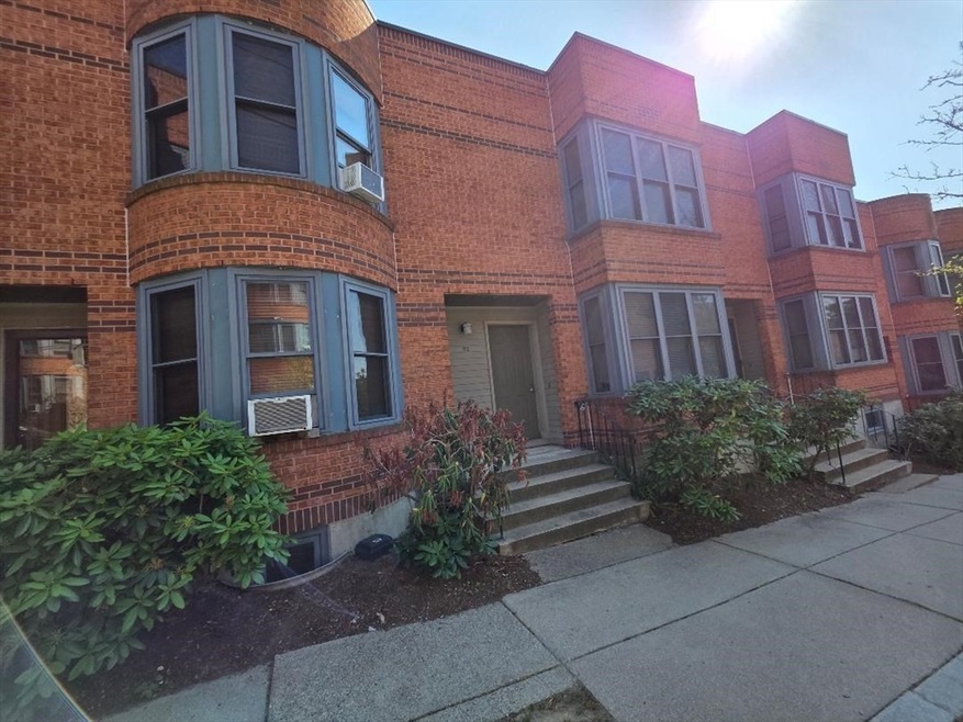 92 Lawn St unit 7-160, Roxbury Crossing, MA 02120 - photo 1