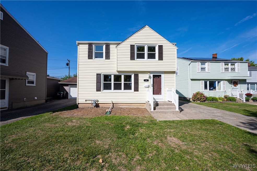 Pending $279,900 • Co-Listing Agent