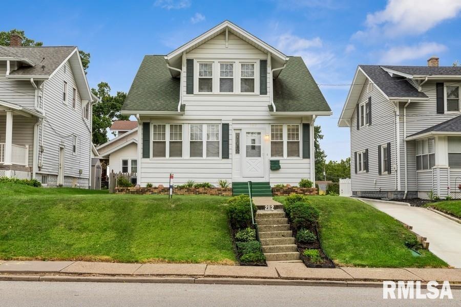 2112 Eastern Ave, Davenport, IA 52803 - photo 1