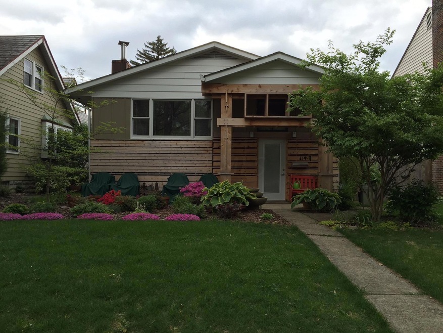 810 S Cassingham Rd, Columbus, OH 43209 - photo 1