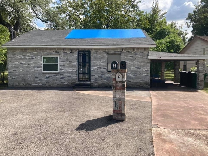 2214 Melbourne St unit A-C, Houston, TX 77026 - photo 1