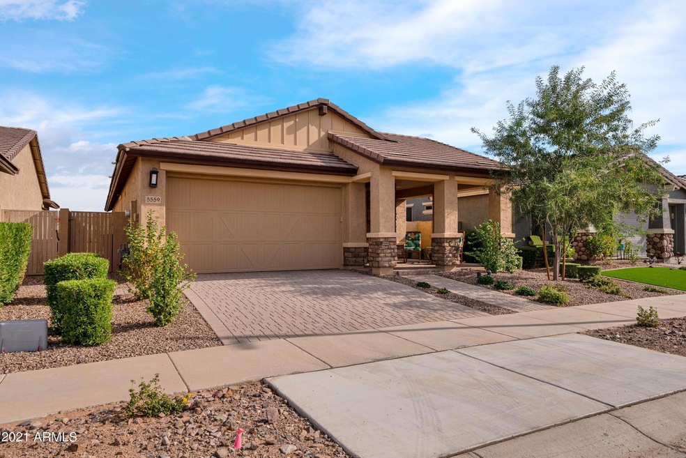 Welcome to 5559 S REMINGTON!