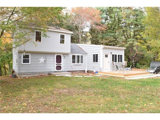 SUNNY LOT WITH NEW GROUND LEVEL DECK