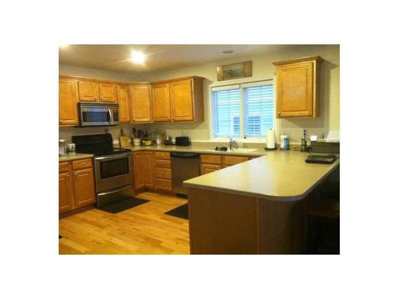 679 Metacom Ave unit 67, Bristol, RI 02809 - photo 1