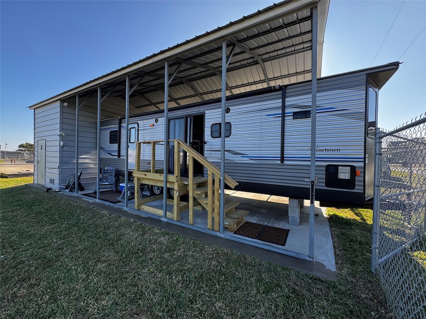 980 S Jacks Rd, Bolivar Peninsula, TX 77650 - photo 1