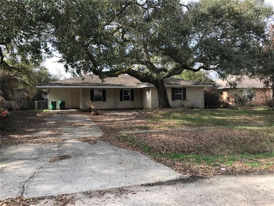 325 Dover St, Slidell, LA 70458 - photo 1