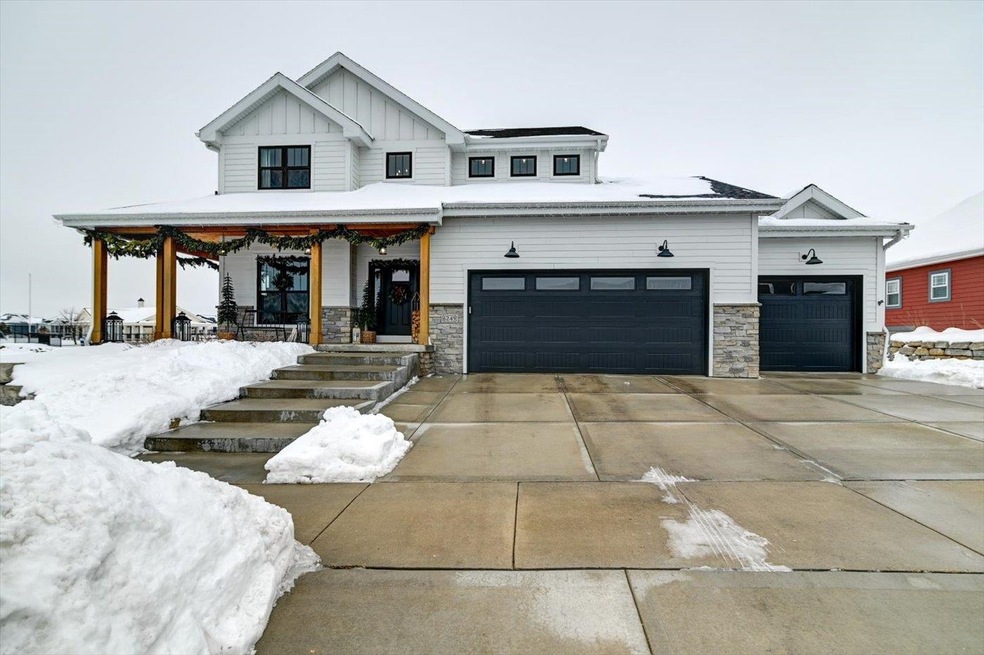 Sold $749,900 • Co-Listing Agent