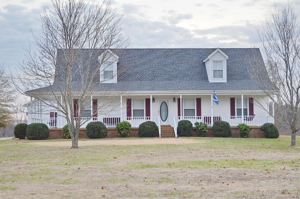 Welcome to 2515 Nashville HWY. Inside pictures will be added next week.